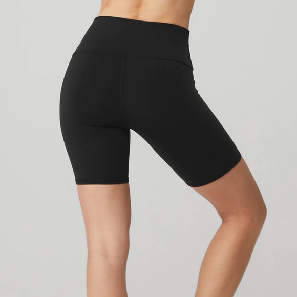 Alo Yoga Bike Short - Picture 5 of 6